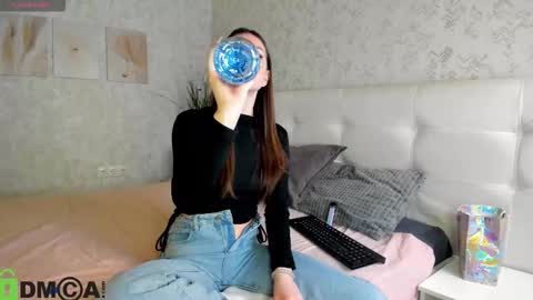 GMT7TueWedThSu 0300am-0900am. Sa 1000am-0400pm online show from November 2025 04:39:01 PM