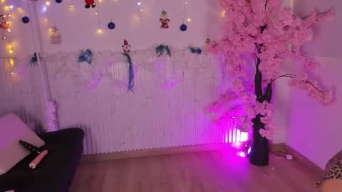 nicole_diaz7 online show from December 2025 01:06:01 PM