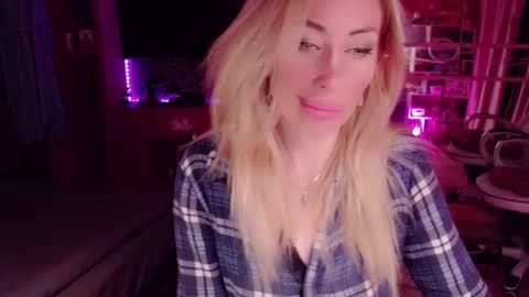 Nicole online show from September 2025 01:29:02 AM