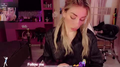 Nicole online show from April 2026 11:29:01 PM