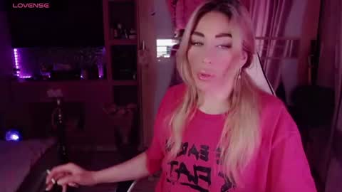 Snapshot of nicole_g0ld_ chatting on June 2026 11:13:02 PM Nicole online show from June 2026 11:13:02 PM