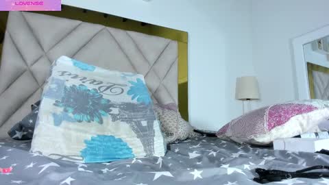 nicole_grace0 online show from March 2025 12:11:02 PM