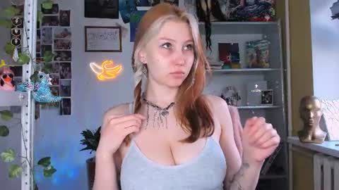 Snapshot of nicole_matt chatting on July 2026 02:13:02 AM Nicole online show from July 2026 02:13:02 AM