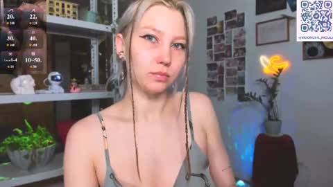 Snapshot of nicole_matt chatting on July 2026 09:43:02 PM Nicole online show from July 2026 09:43:02 PM