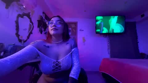 Nicole online show from April 2026 05:32:01 AM