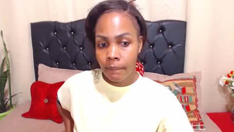 Snapshot of nicolechanell271 chatting on December 2024 02:32:01 AM Nicole Chanel online show from December 2024 02:32:01 AM