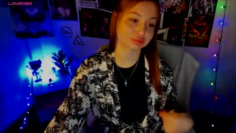 Nicole online show from September 2025 06:51:01 AM