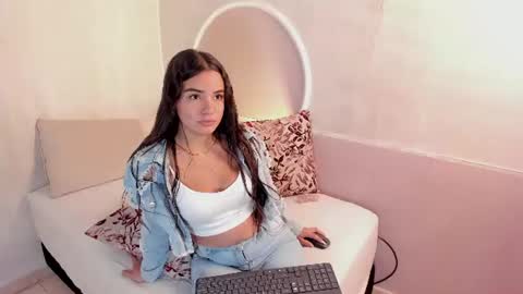 Nicole online show from July 2026 11:29:02 AM