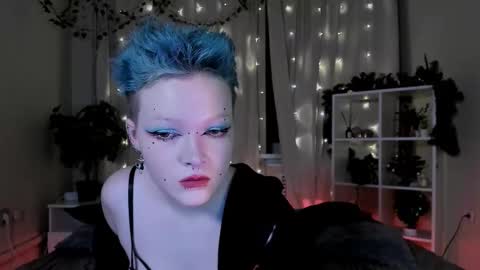 Snapshot of nicolefloret chatting on December 2024 08:32:01 PM Nicole online show from December 2024 08:32:01 PM
