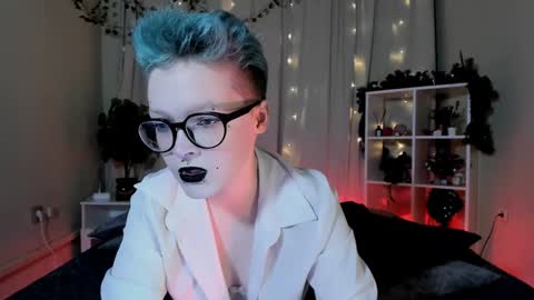 Snapshot of nicolefloret chatting on January 2025 08:37:01 PM Nicole online show from January 2025 08:37:01 PM