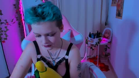 Snapshot of nicolefloret chatting on February 2025 11:37:02 PM Nicole online show from February 2025 11:37:02 PM