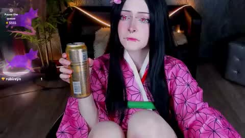 Nicole online show from October 2025 08:18:02 PM