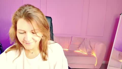 nicolehits online show from November 2025 09:22:02 AM