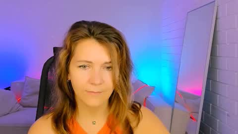 nicolehits online show from November 2025 05:28:02 AM