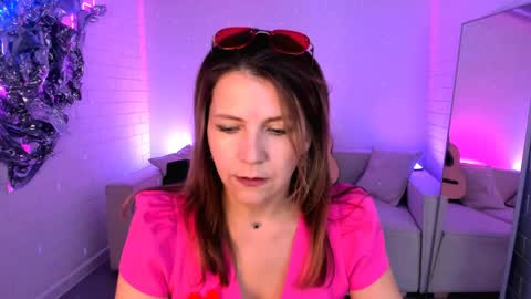 Snapshot of nicolehits chatting on May 2026 01:18:02 PM nicolehits online show from May 2026 01:18:02 PM