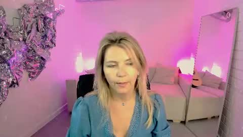 nicolehits online show from June 2026 09:01:01 AM