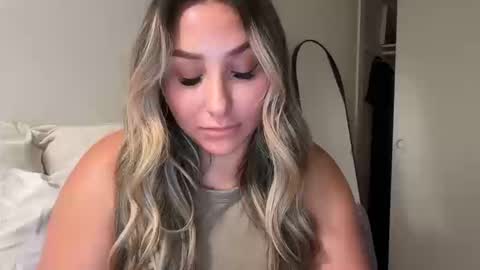 nicolelovesyou444 online show from October 2025 06:56:01 AM