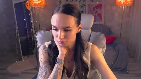 Snapshot of nicolemerz chatting on May 2026 06:31:02 PM Nicole online show from May 2026 06:31:02 PM