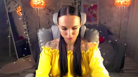 Snapshot of nicolemerz chatting on June 2026 04:35:02 PM Nicole online show from June 2026 04:35:02 PM