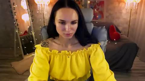 Nicole online show from June 2026 06:56:01 PM