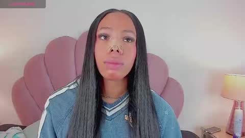 NICOLE online show from October 2025 12:35:01 PM