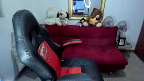Snapshot of nicolettcolin chatting on December 2024 11:24:01 PM Nicolettcolin online show from December 2024 11:24:01 PM