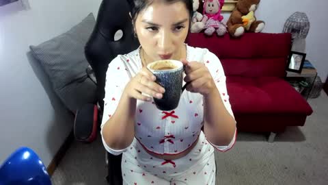 Snapshot of nicolettcolin chatting on February 2025 12:40:02 AM Nicolettcolin online show from February 2025 12:40:02 AM