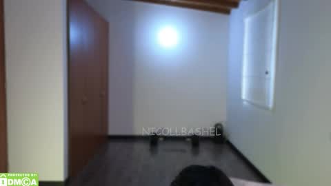 Nicoll  Independent model online show from November 2025 05:07:01 PM