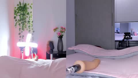 Nicolle Saenzz online show from March 2026 09:19:02 PM