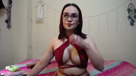 nicolle_sky online show from February 2025 04:26:02 PM
