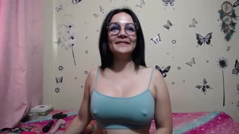 nicolle_sky online show from January 2026 02:52:02 PM