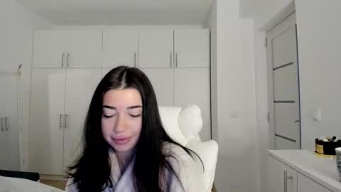 Snapshot of nicolledelight chatting on October 2025 04:56:02 AM Nicolle online show from October 2025 04:56:02 AM