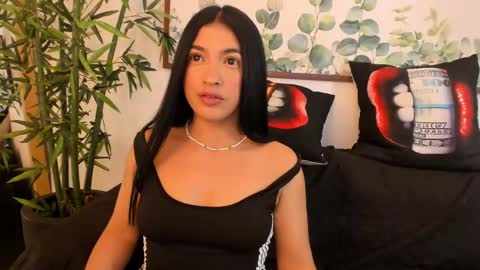 Snapshot of nicollelima chatting on February 2025 08:07:02 PM Nicolle Lima online show from February 2025 08:07:02 PM