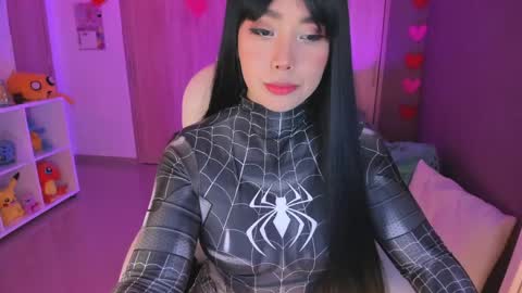 Nicolle  Go to Visit   online show from April 2026 06:53:01 AM