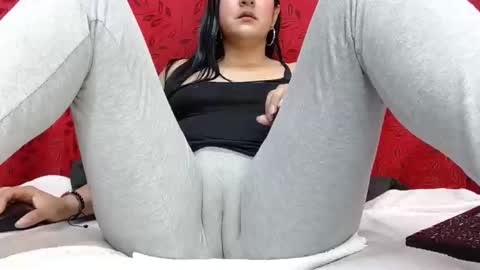 NICOLLE online show from May 2026 11:00:01 PM
