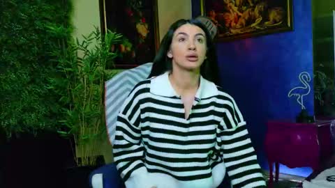 Nicolle online show from October 2025 08:05:02 AM