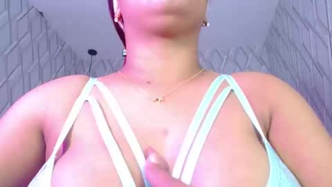 Snapshot of nicolletaylorq chatting on February 2025 02:40:01 AM Nicolle Miley online show from February 2025 02:40:01 AM