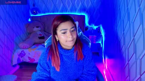 Nicolle Miley online show from October 2025 03:04:01 AM