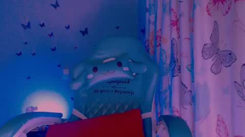 Nicolle Miley online show from April 2026 11:58:01 PM