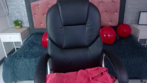 Nicollet online show from February 2026 08:31:02 PM