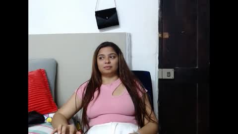 Snapshot of nicollgreen chatting on November 2025 09:48:02 PM NicollGreen online show from November 2025 09:48:02 PM