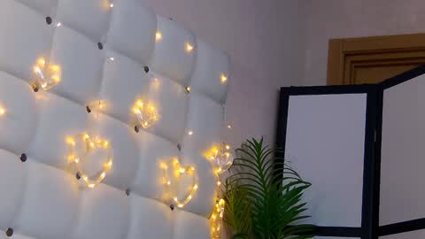 NicolRos online show from January 2025 01:32:02 PM