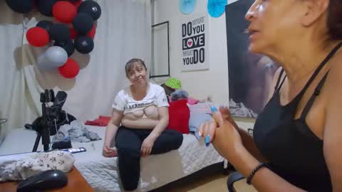 Snapshot of nicoltatiana_ chatting on May 2026 12:08:02 AM nicoltatiana_ online show from May 2026 12:08:02 AM