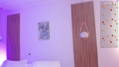 Nicol online show from September 2025 12:05:01 PM