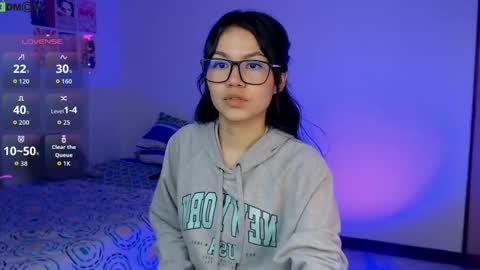Snapshot of nicorobin7 chatting on May 2026 06:40:01 AM NicoRobin777 online show from May 2026 06:40:01 AM