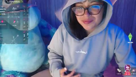 Snapshot of nicte_t chatting on September 2025 01:21:01 PM Nic online show from September 2025 01:21:01 PM