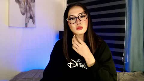 night_crystal1111 online show from April 2026 07:58:01 PM