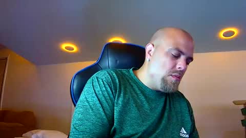 Snapshot of nightlifecouple chatting on September 2025 02:11:02 AM nightlifecouple online show from September 2025 02:11:02 AM