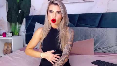 Snapshot of nightshadeiris chatting on October 2025 08:56:01 AM Iris online show from October 2025 08:56:01 AM