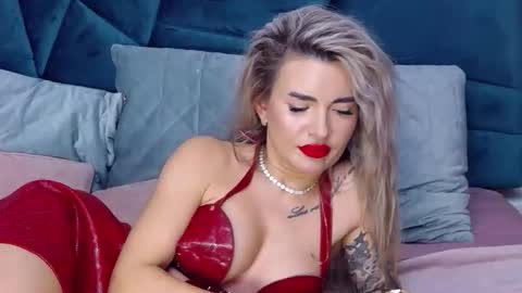 Snapshot of nightshadeiris chatting on October 2025 07:30:02 AM Iris online show from October 2025 07:30:02 AM